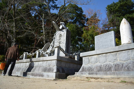 写真：海の記念碑3