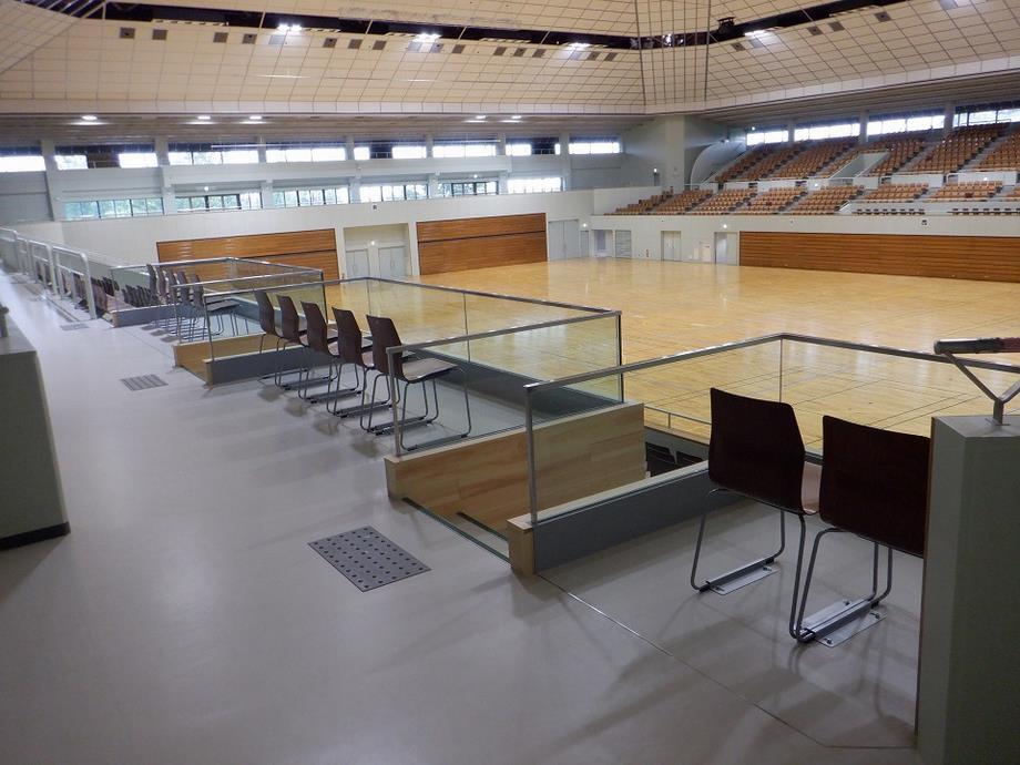 写真：客席からの体育館