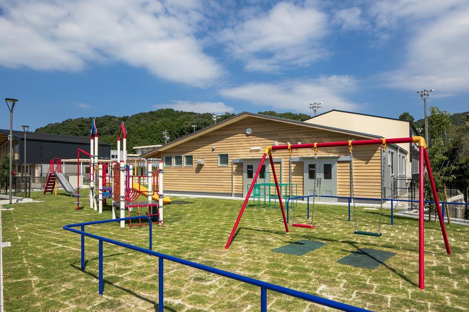写真：新園舎　遊具