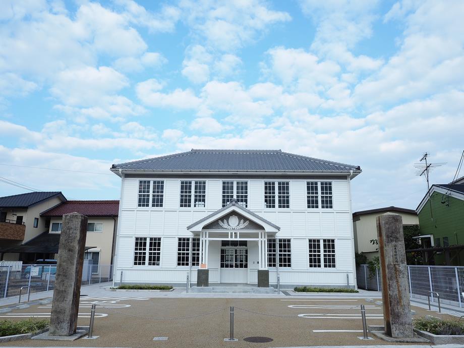 写真：本宿村役場1