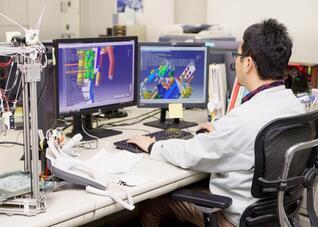 写真：ベルエアーシステムズ株式会社　業務の様子