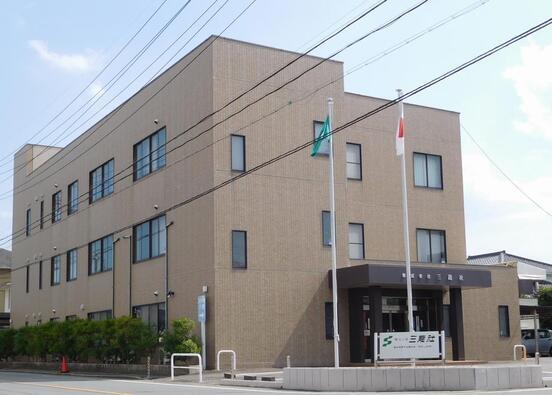 写真：株式会社三龍社　外観