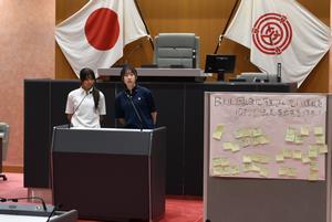 写真：B班の発表の様子