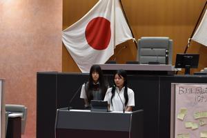 写真：D班の発表の様子