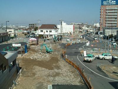 写真：通路北側の旧バス停部分の全景
