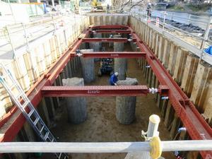 写真：A1橋台掘削完了