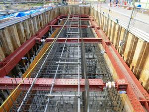 写真：A1橋台の底板鉄筋組立完了