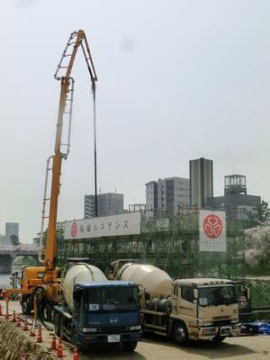 写真：P1橋脚の柱コンクリート打設（1ロット目）2