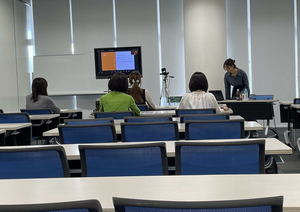 写真：「女性起業家応援プログラム　先輩起業家が語る成功への道　起業の魅力と本音」の様子