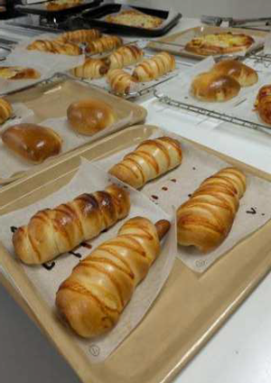 写真：「パパと子どものパン作り教室」の様子2