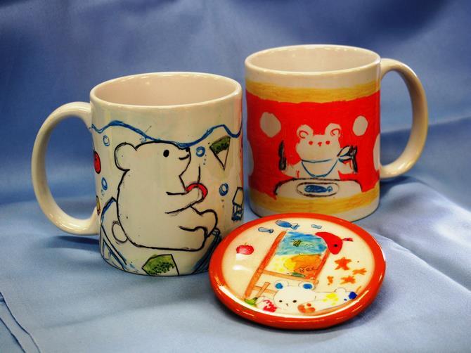 写真：カップに描いたシロクマくん