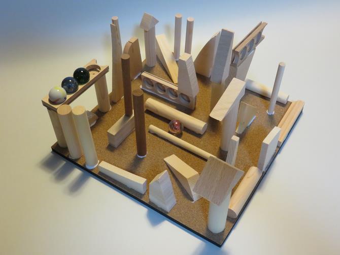 写真：コロコロ迷路