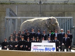 寄附受納式記念撮影の画像