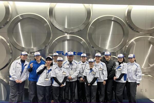 写真：藤田螺子工業　業務のようす