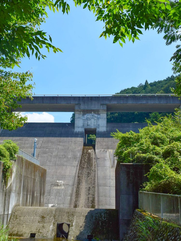雨山ダムの写真