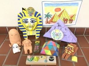 写真：特別教室「古代エジプトの世界を作ってみよう！」作品例