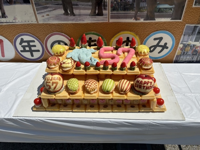 毎年の定番！モナカで作ったケーキの画像