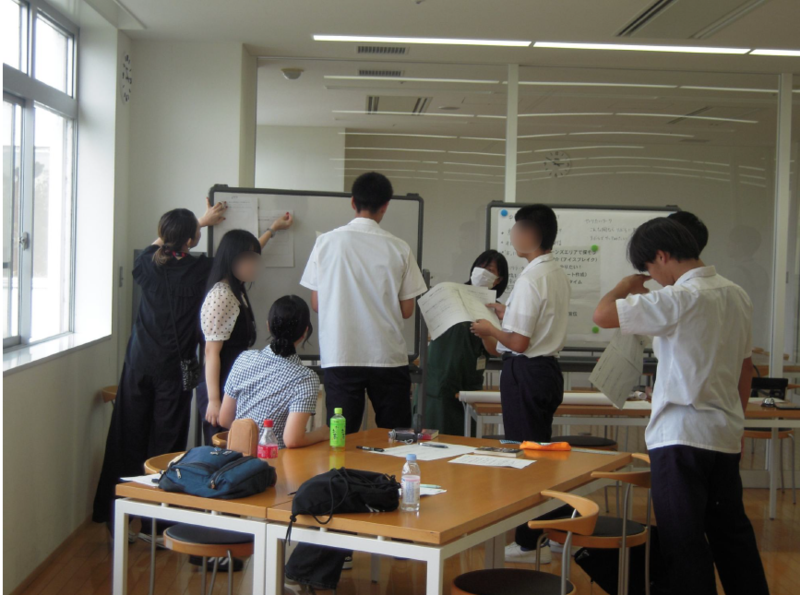 投票を準備する様子