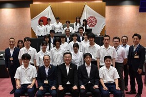 写真:意見交換会集合写真