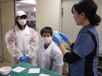 獣医師体験の様子3