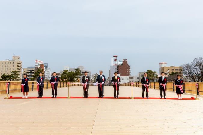 桜城橋完成披露式典テープカット