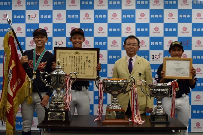 少年野球優勝訪問