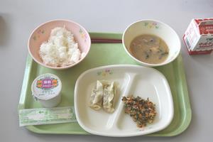 給食